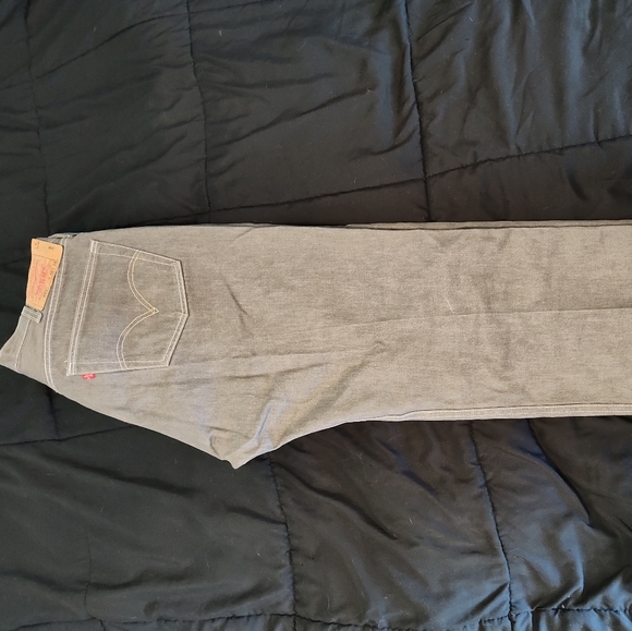 Levi's Jeans - Picture 3 of 7
